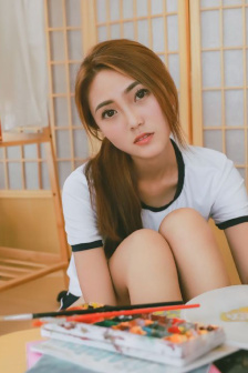 隔壁美女